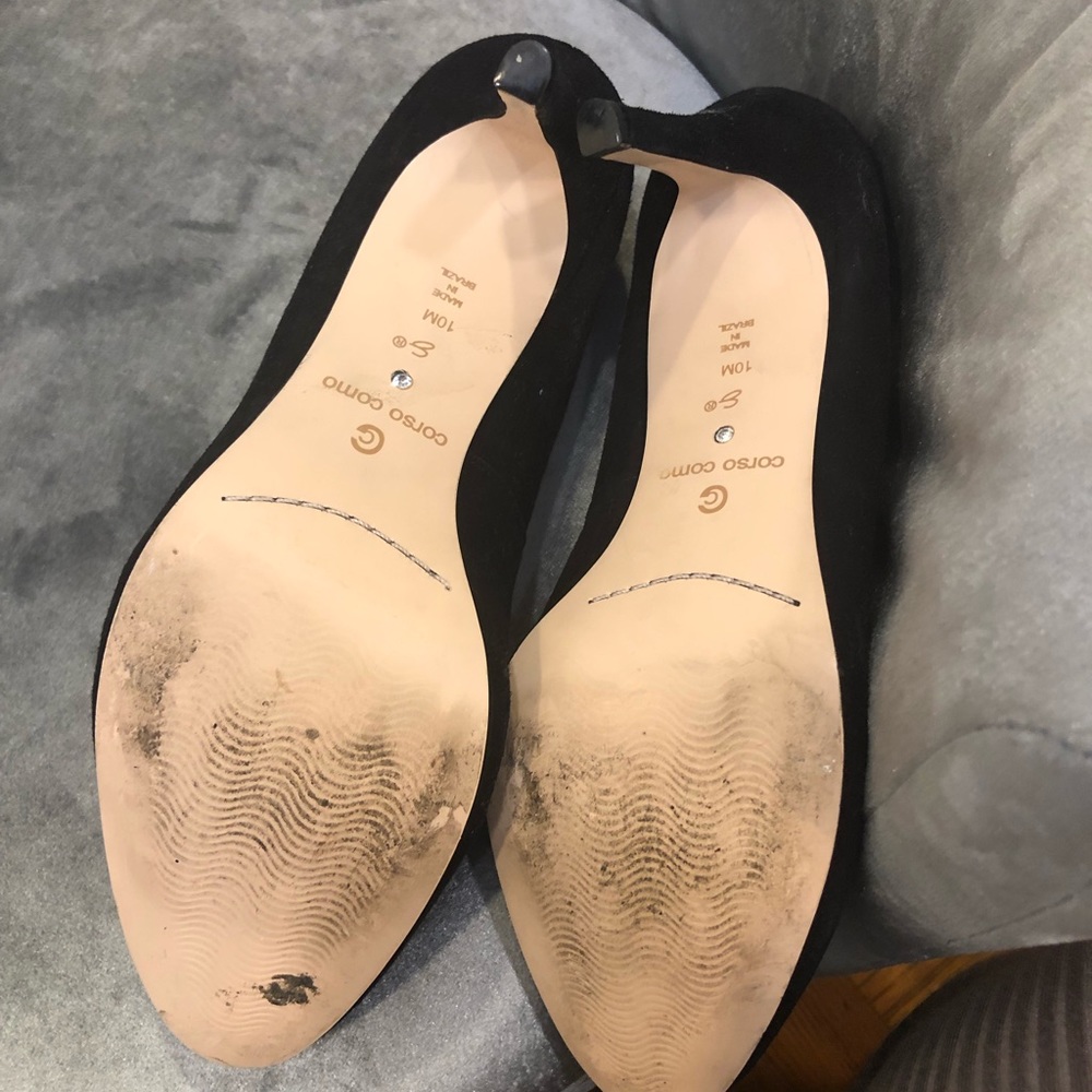 Black suede Pumps